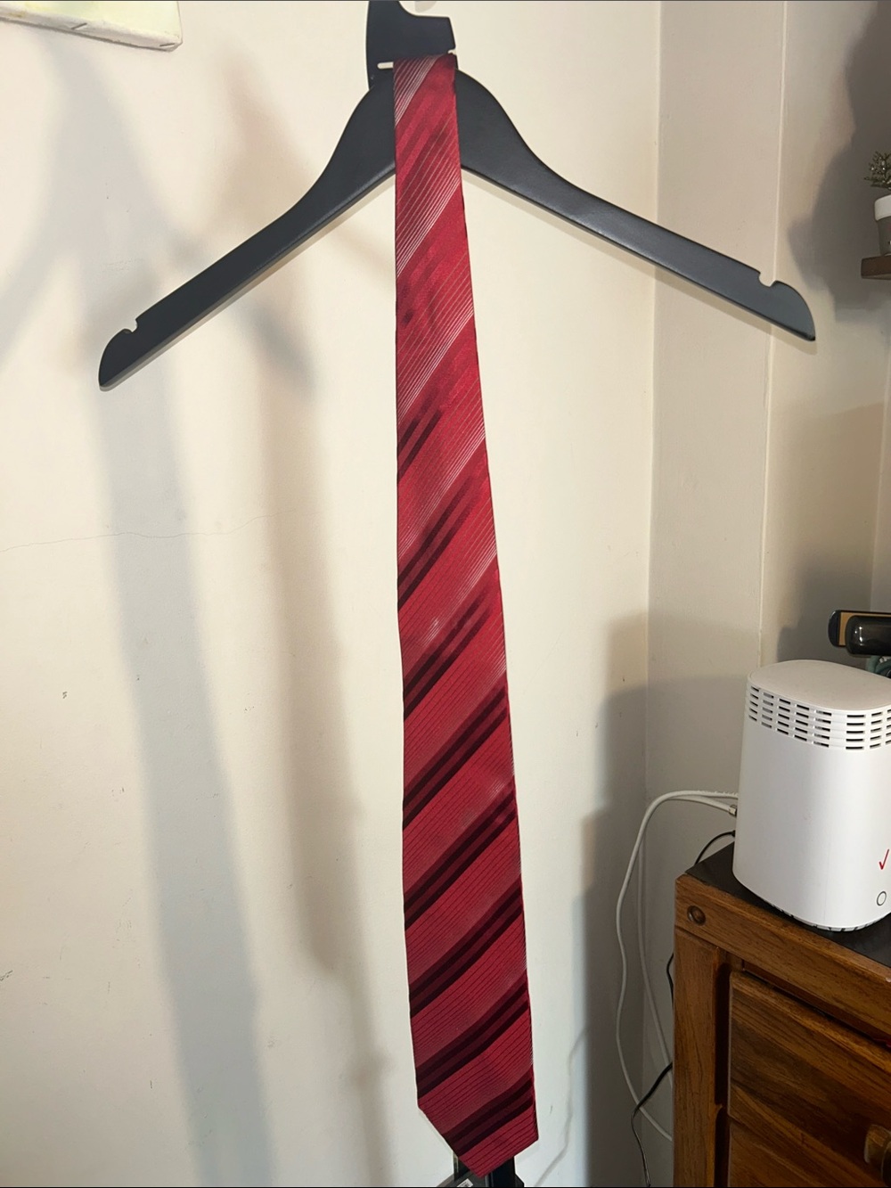 Red Striped Men's Fashion Tie - Unbranded